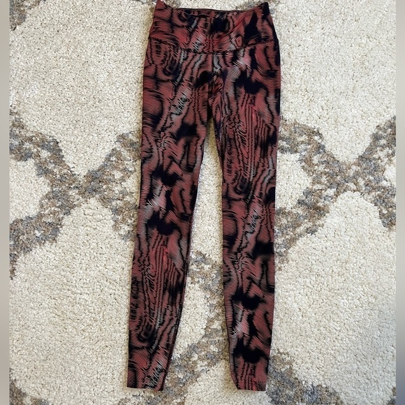 Nike Legendary Tight Fit Training Pants dri fit leggings women’s XS - Picture 2 of 5